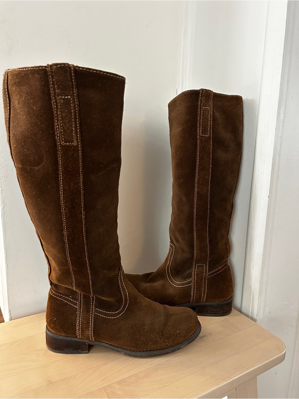 GUESS Genuine Suede Knee High Boots Size 6 Western Fall Boho Cottagecore